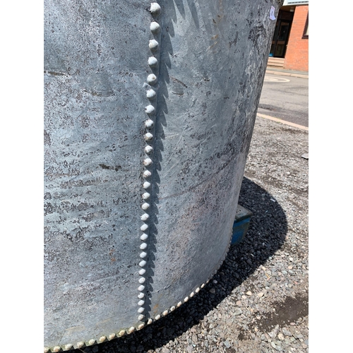 42 - LARGE HEAVY GALVANISED ROUND TROUGH