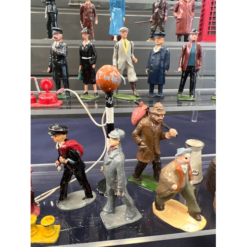 161F - VINTAGE LEAD FIGURES ETC