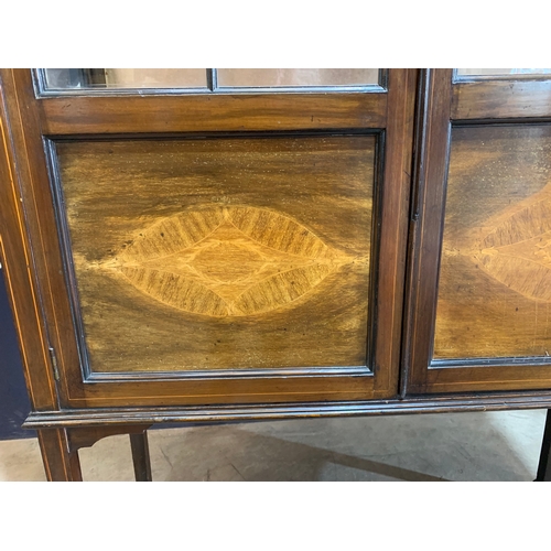 260 - DISPLAY CABINET