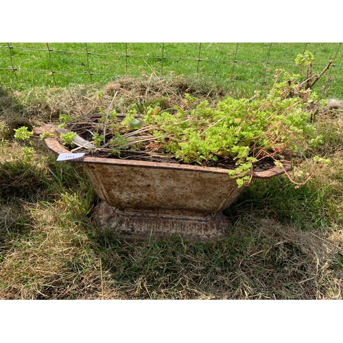 101 - PAIR OF VICTORIAN CAST PLANTERS AF