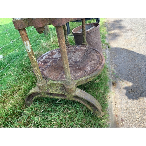 25 - CAST IRON CIDER PRESS