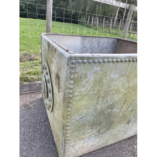 29 - RIVETED GALVANISED TANK