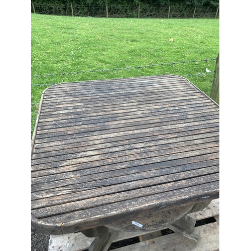 42 - GARDEN TABLE  IN THE STYLE OF HEALS