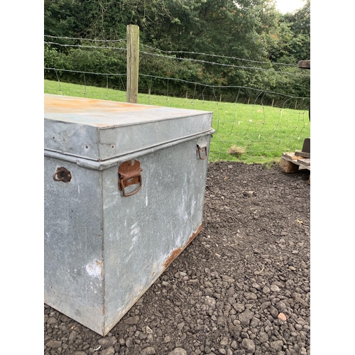 44 - GALVANISED TRUNK