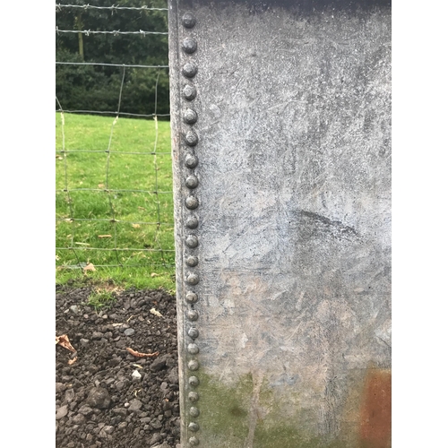 41 - HEAVY GALVANISED BUNKER