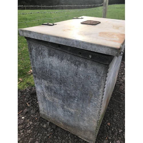 41 - HEAVY GALVANISED BUNKER