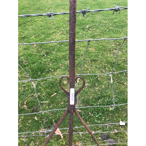 43 - SMALL VICTORIAN GARDEN ROLLER