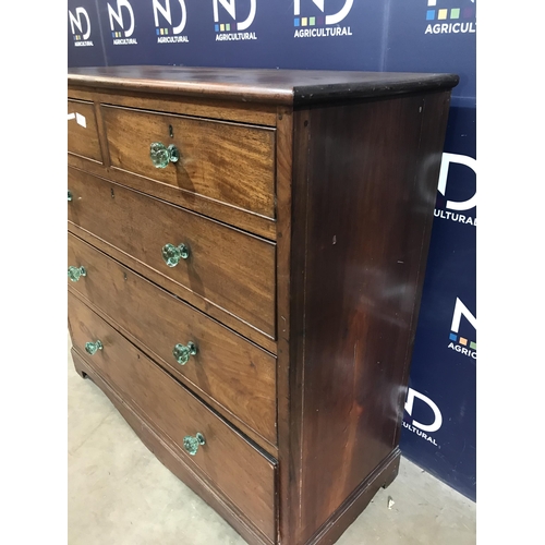 11 - CHEST OF DRAWERS