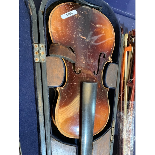 141 - VIOLIN & BOWS