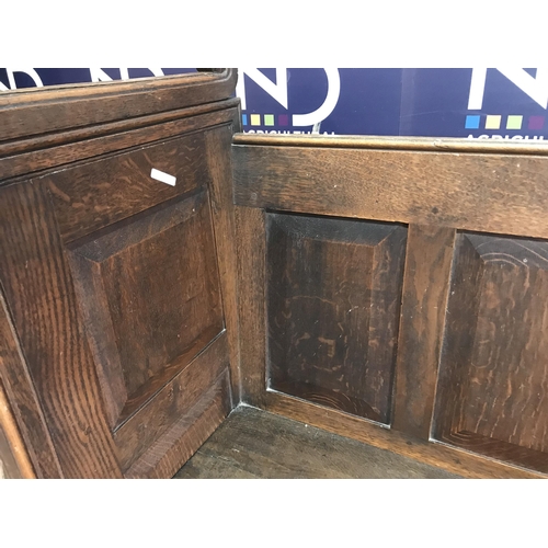 15 - LARGE PEW / BENCH