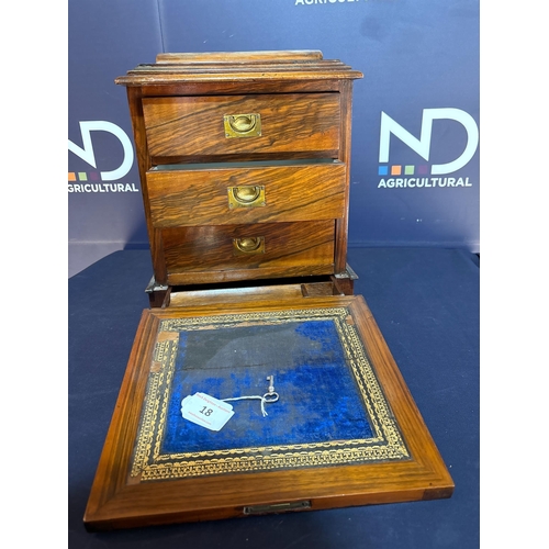 18 - VICTORIAN WORK BOX