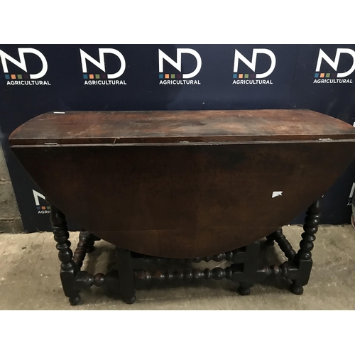 202 - DROP LEAF TABLE