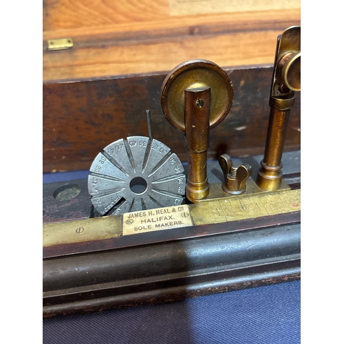 26 - 19TH CENTURY WOOL TWIST TESTER