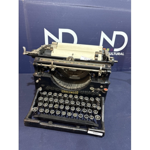 261 - UNDERWOOD TYPEWRITER