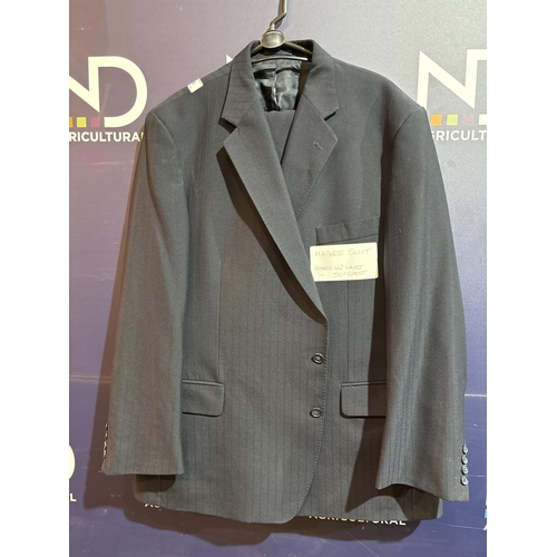 304 - MENS SUITS