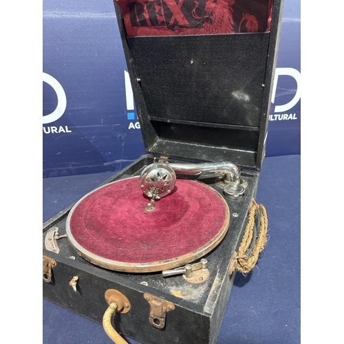 326 - GRAMOPHONE