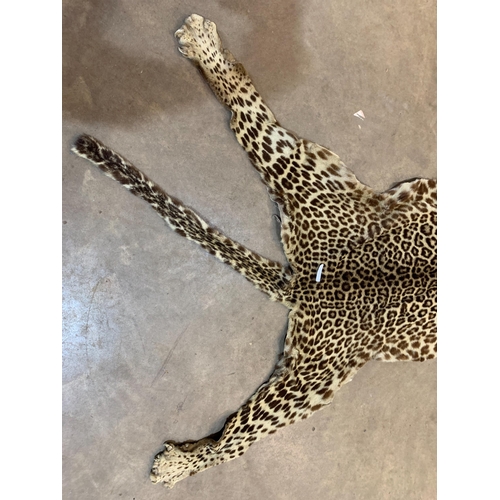 511 - LEOPARD SKIN RUG