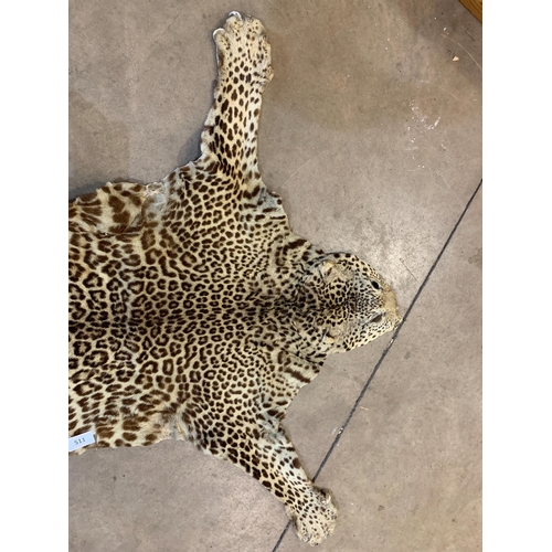 511 - LEOPARD SKIN RUG