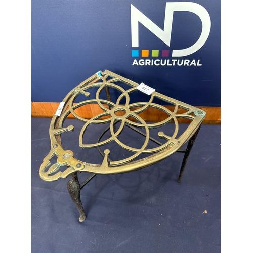 617 - BRASS TRIVET STAND