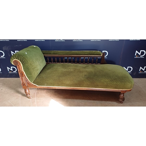 681 - CHAISE LOUNGE