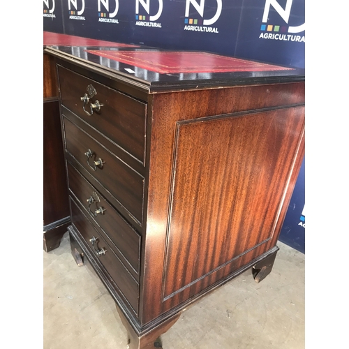 709 - OAK TWIN PEDESTAL DESK & FILING CABINET