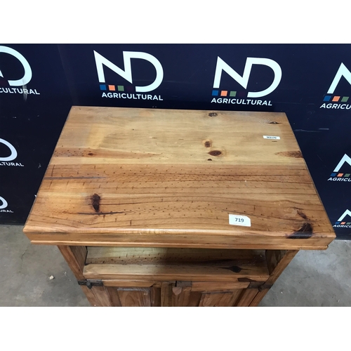 719 - PINE KITCHEN ISLAND TOP