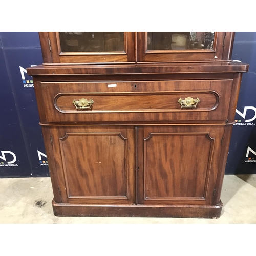 731 - NINETEENTH CENTURY MAHOGANY BOOKCASE