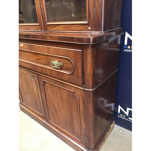 731 - NINETEENTH CENTURY MAHOGANY BOOKCASE