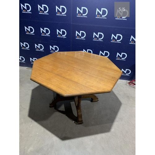 801 - HEXAGONAL TABLE