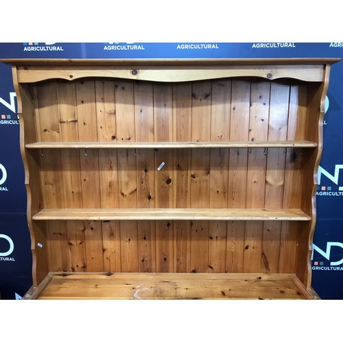 729 - PINE DRESSER