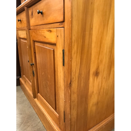 794 - PINE DRESSER