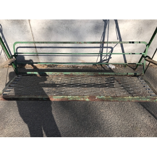 239T - GARDEN SWINGING BENCH