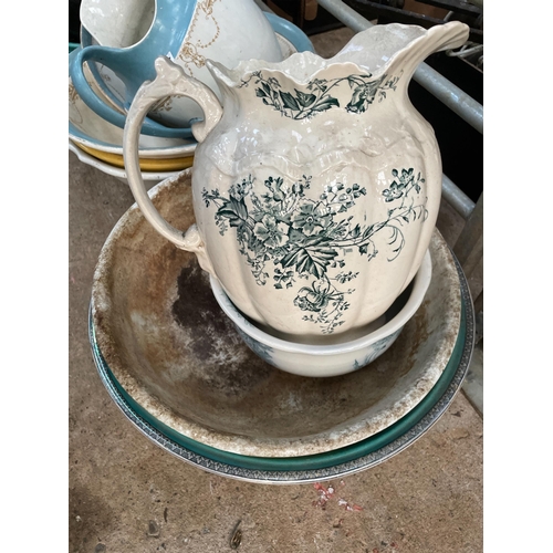 1005 - PORCELAIN BOWLS & JUGS