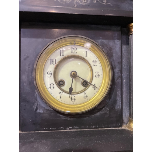 311 - MANTLE CLOCK