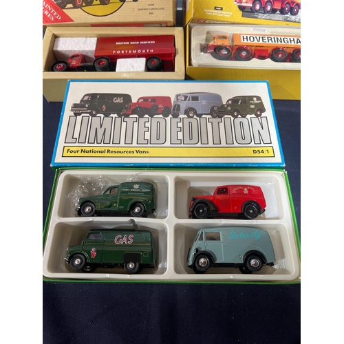 339 - BOXED CORGI CLASSIC VEHICLES ETC