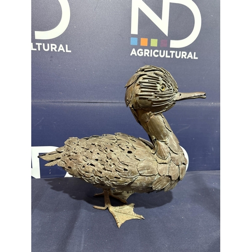 199 - BRONZE DUCK