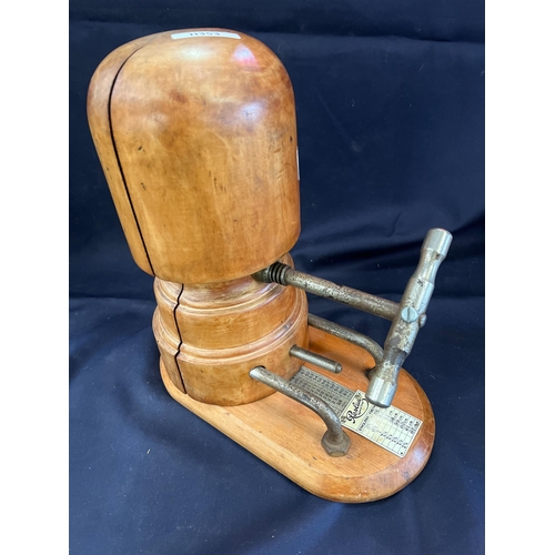 117 - ANTIQUE MILLINERS HAT STRETCHER