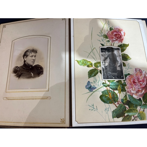 342 - ALBUM OF ROSES AND PHOTO ALBUM