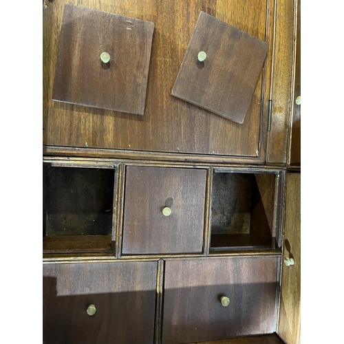 476 - 19TH CENTURY DRESSING TABLE