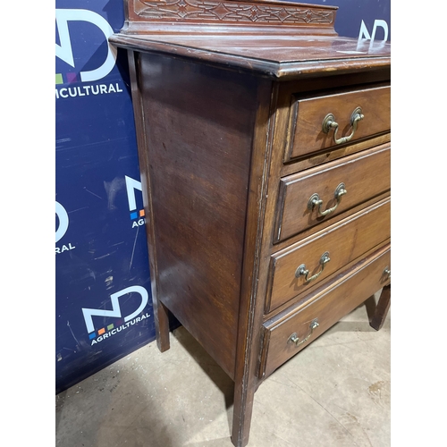 670 - CHEST OF DRAWERS