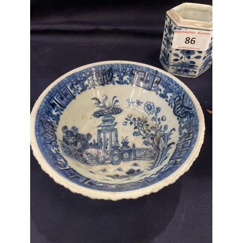 86 - BLUE AND WHITE ORIENTAL CHINA