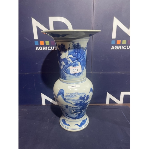 133 - ORIENTAL BLUE AND WHITE VASE