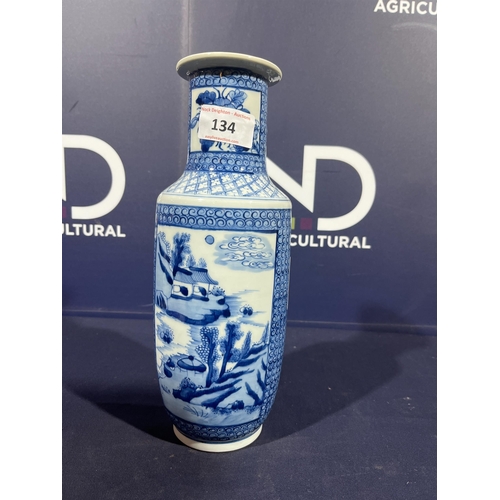 134 - CHINESE BLUE & WHITE VASE