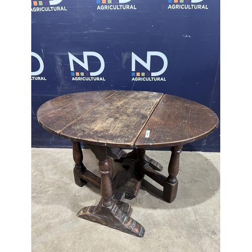 37 - GATE LEG TABLE