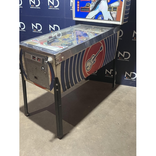 7 - NUGENT PINBALL MACHINE