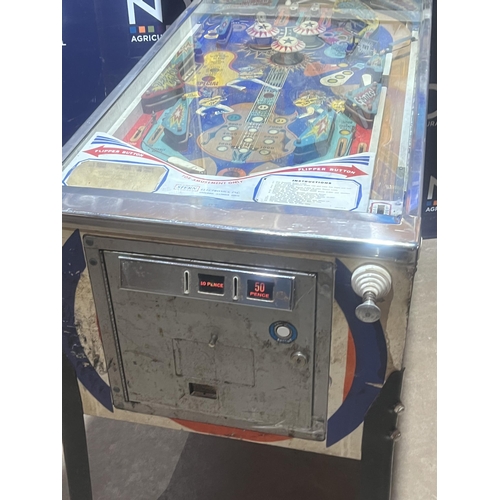 7 - NUGENT PINBALL MACHINE