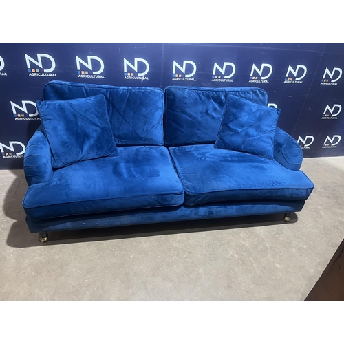 706 - LARGE MODERN SOFA