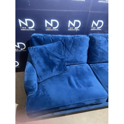 706 - LARGE MODERN SOFA