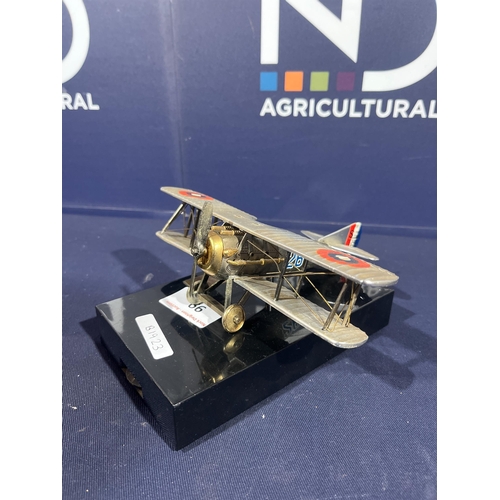 99 - RADIO DESK MODEL PLANE