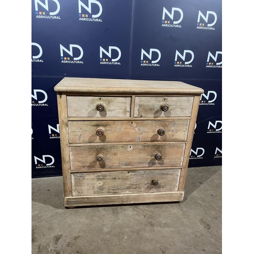 81 - VICTORIAN 5 DRAWER PINE CHEST